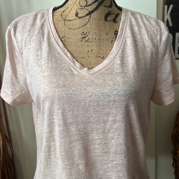 Nicole Miller New York Peach Metallic V-Neck Short Sleeve Linen Tee - Picture 2 of 7